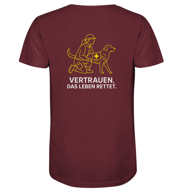 Detailansicht des Rundhalsausschnitts vom Bravo Organic Shirt

Hochwertige Baumwolle trifft klare Botschaft – LLOOVA Bravo Shirt

T-Shirt mit sozialem Engagement – LLOOVA TRUST OPS Kollektion

FAIR produzierte LLOOVA Mode aus Hamburg – Bravo Shirt

Bravo Shirt auf Holzbank – inspiriert von Hamburgs Straßen

Rückseite des TRUST OPS Shirts mit dezenter Doppelnähte

Hamburg inspiriertes Charity-Shirt mit Seele

Alltagstaugliches LLOOVA Shirt mit nachhaltigem Anspruch

TRUST OPS Organic Shirt auf weißem Hinterg