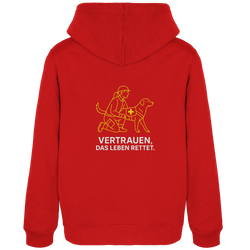 Nachhaltiger Hoodie aus Bio-Baumwolle mit Spendenaktion in urbanem Setting


